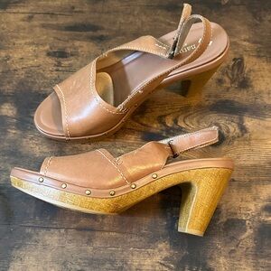 Naturalizer Brown Leather Mules